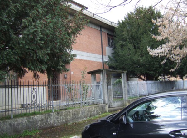 negozio in vendita a Modena