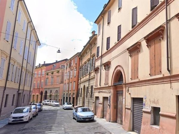 appartamento in vendita a Modena in zona Centro Storico