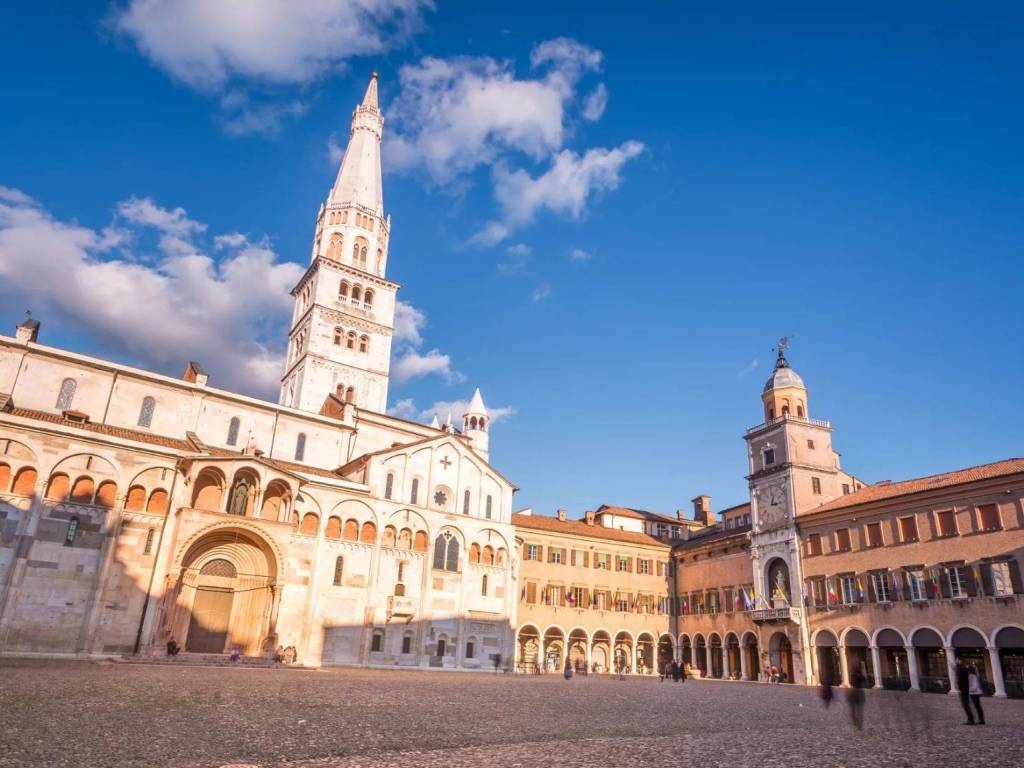 negozio in vendita a Modena