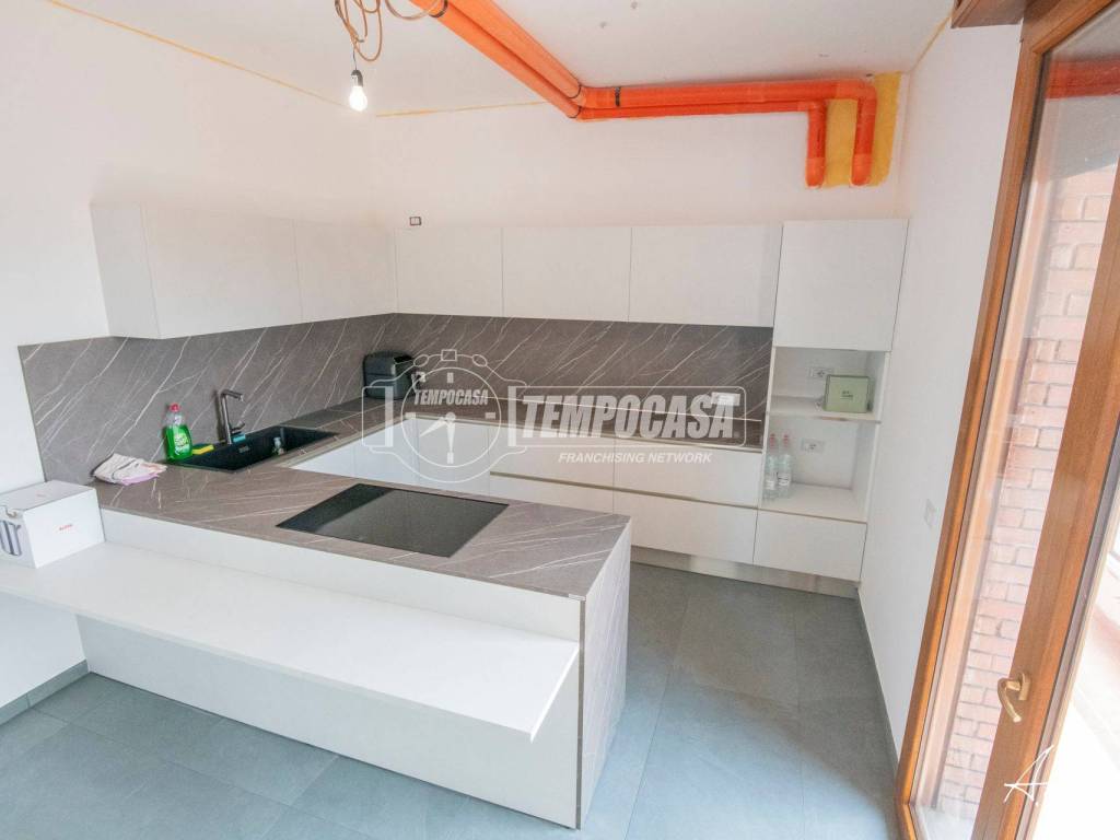 appartamento in vendita a Modena in zona San Lazzaro / Modena Est