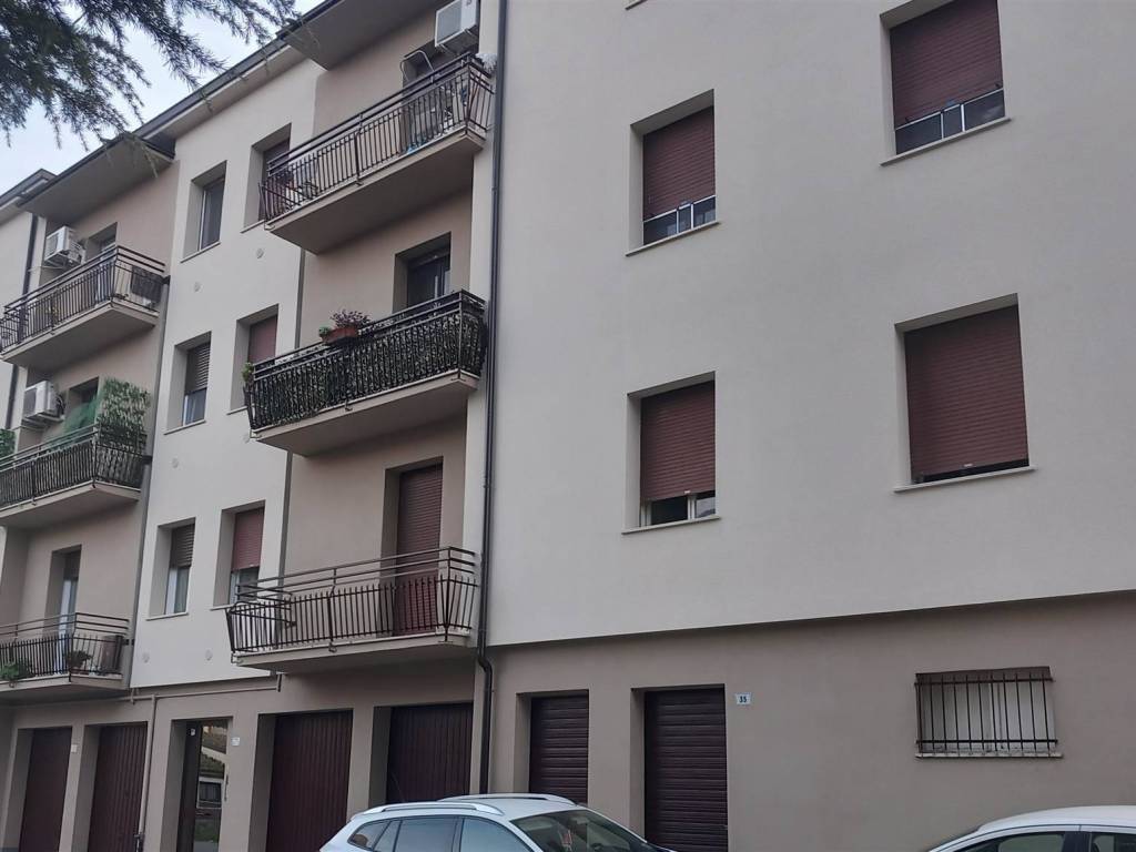 appartamento in vendita a Modena in zona Crocetta