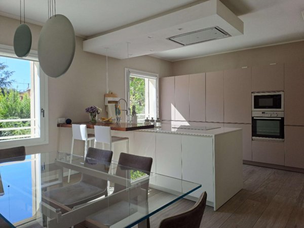 casa indipendente in vendita a Modena in zona Cognento
