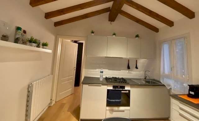 appartamento in vendita a Modena in zona Centro Storico