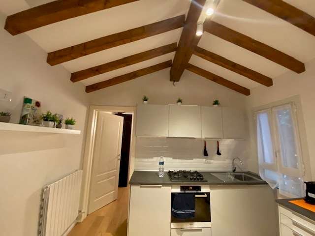 appartamento in vendita a Modena in zona Centro Storico