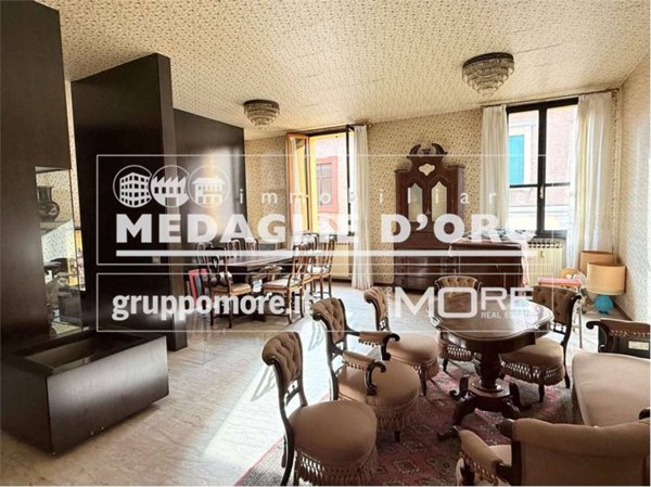 appartamento in vendita a Modena in zona Centro Storico
