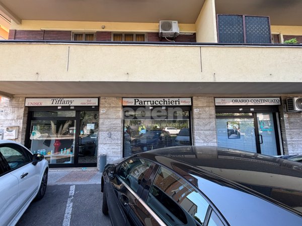 negozio in vendita a Modena