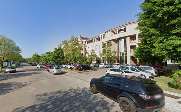 ufficio in vendita a Modena in zona Centro Storico