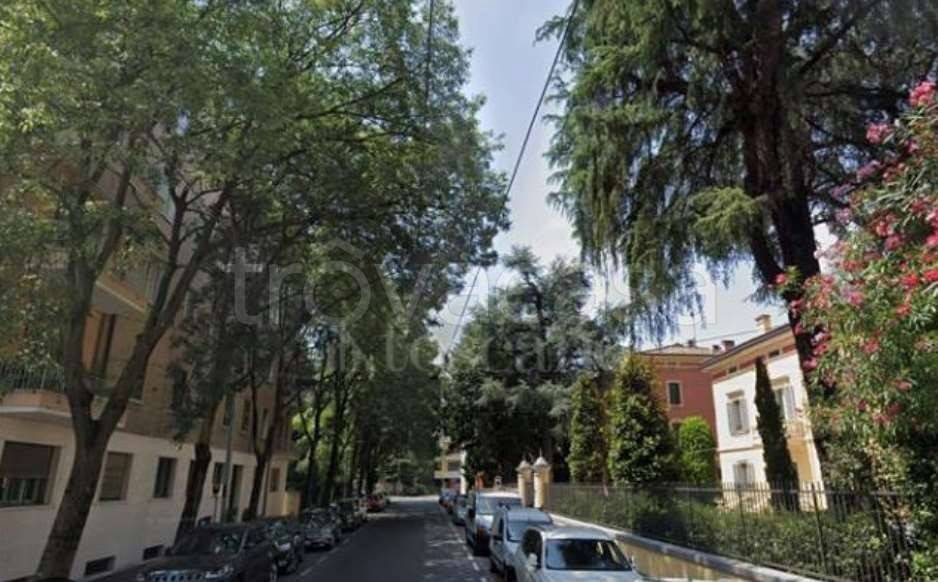 appartamento in vendita a Modena in zona Centro Storico