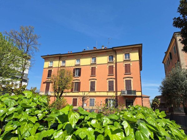appartamento in vendita a Modena in zona Crocetta