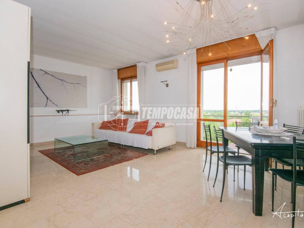 appartamento in vendita a Modena in zona San Lazzaro / Modena Est