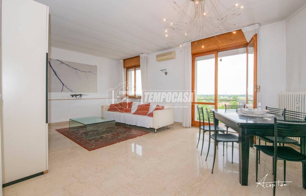 appartamento in vendita a Modena in zona San Lazzaro / Modena Est