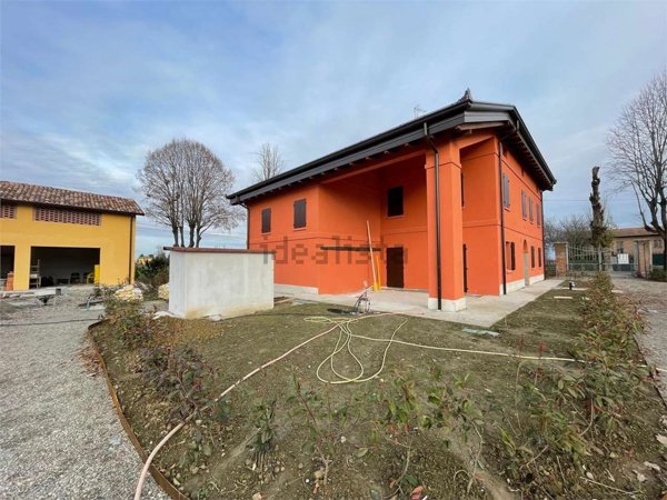casa indipendente in vendita a Modena in zona Baggiovara