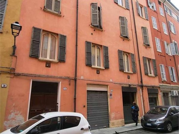 appartamento in vendita a Modena in zona Centro Storico