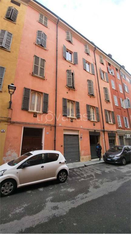 appartamento in vendita a Modena in zona Centro Storico