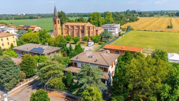 casa indipendente in vendita a Modena in zona Cittanova