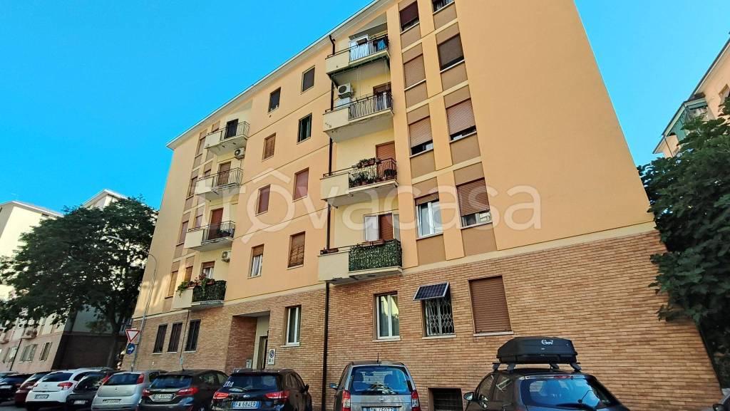 appartamento in vendita a Modena