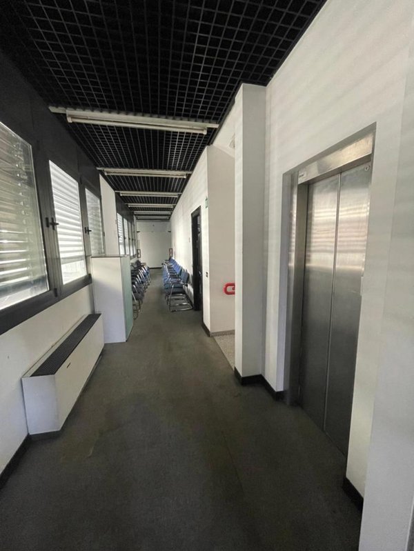 ufficio in vendita a Modena