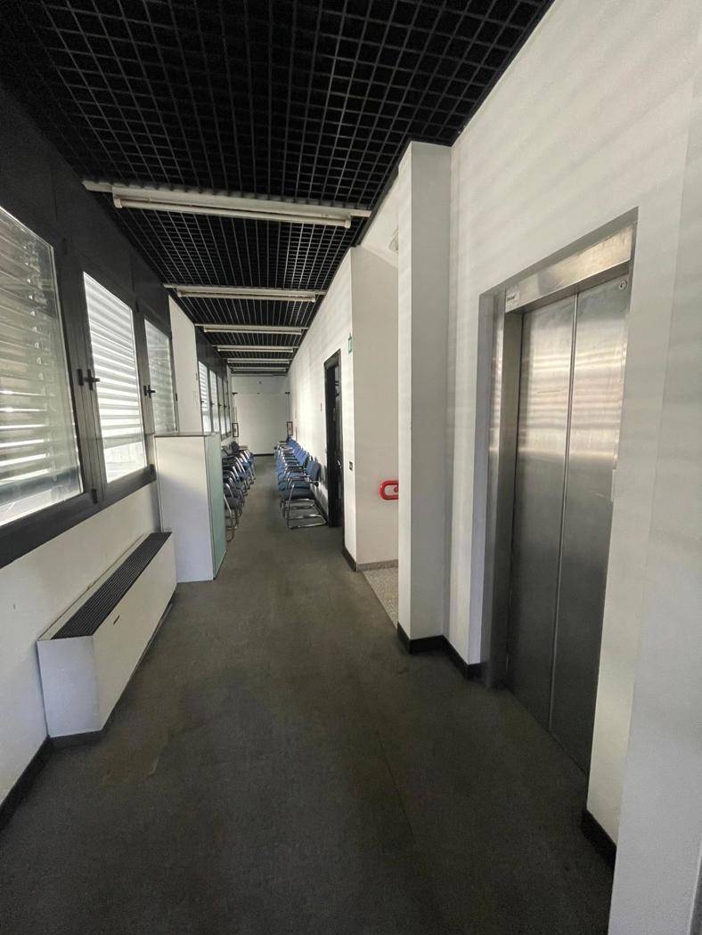 ufficio in vendita a Modena