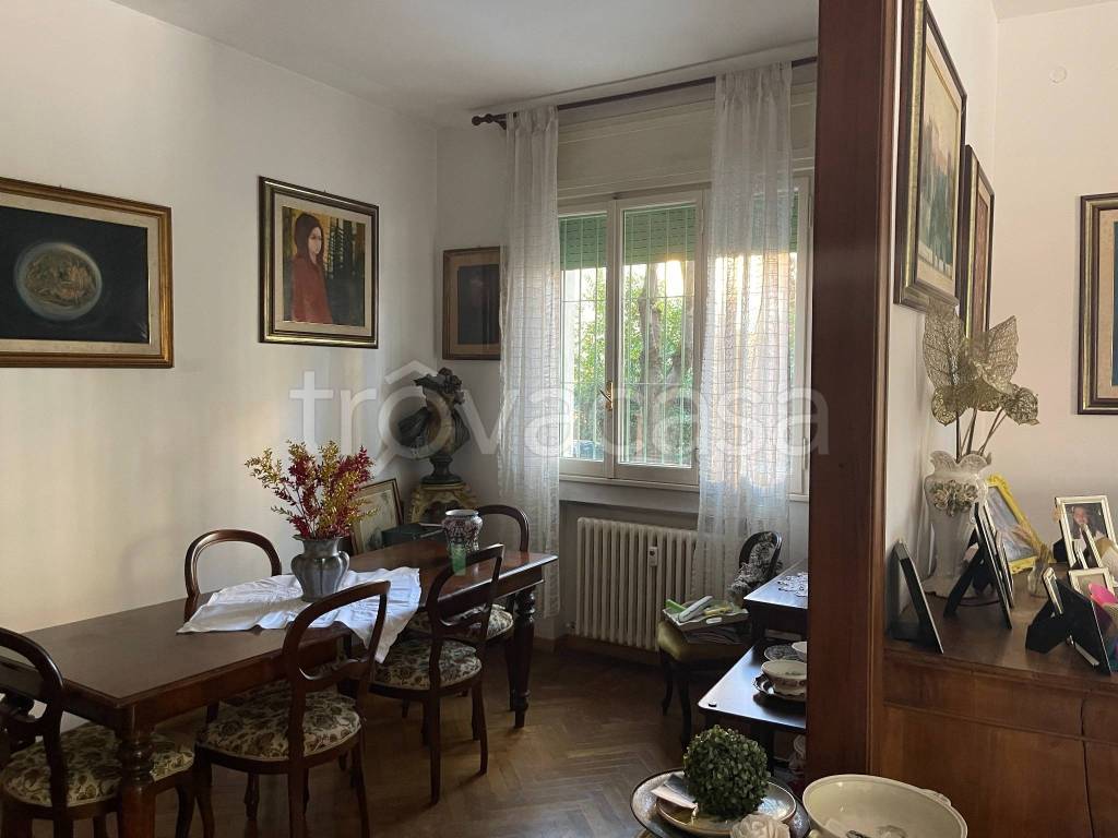 appartamento in vendita a Modena in zona Centro Storico