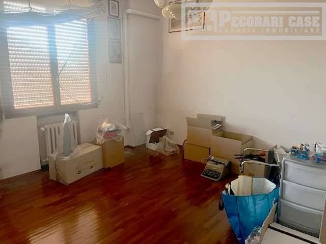 appartamento in vendita a Modena in zona Centro Storico