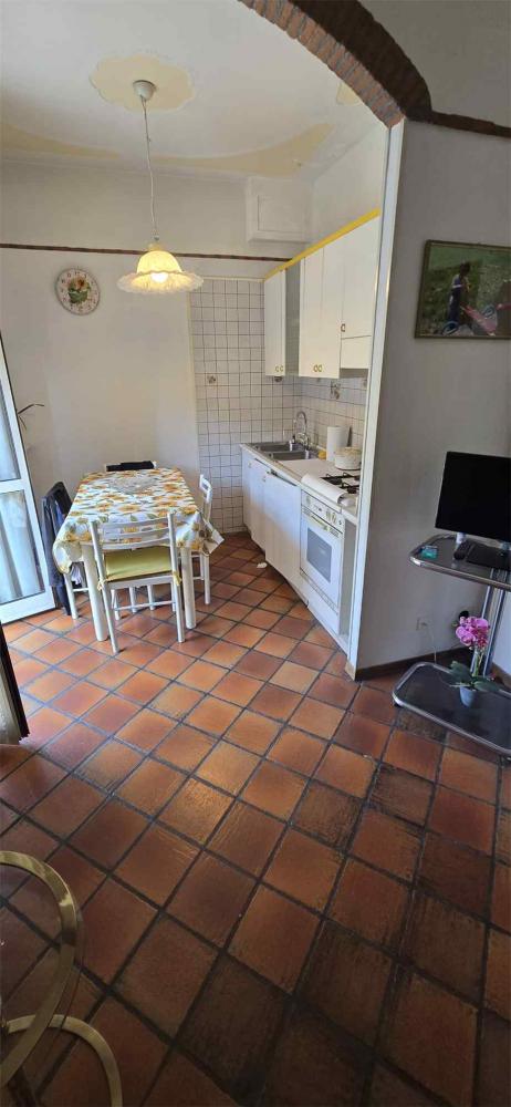 appartamento in vendita a Modena in zona Amendola