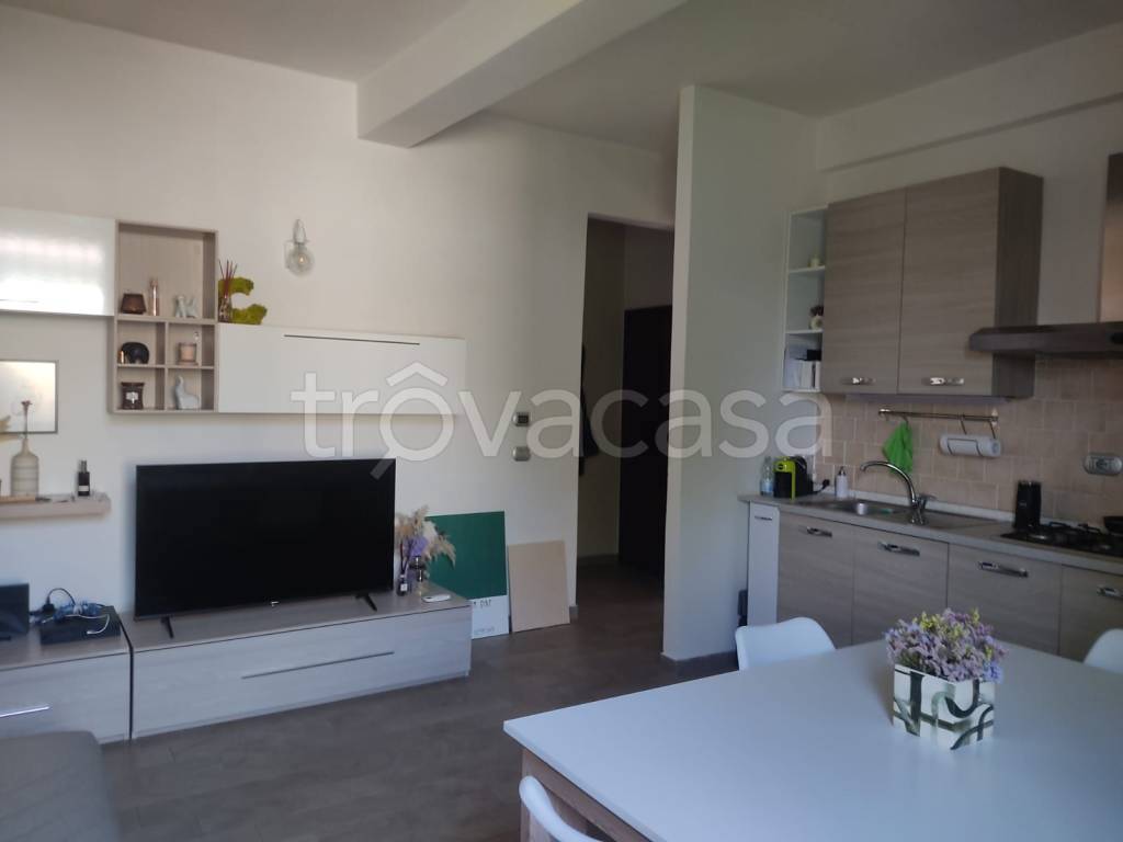 appartamento in vendita a Modena in zona Amendola
