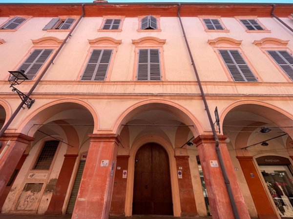 appartamento in vendita a Modena in zona Centro Storico