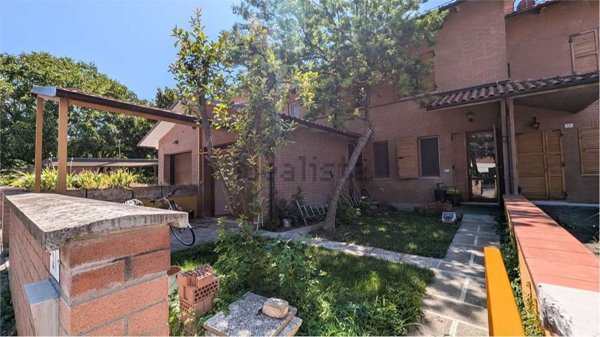 casa indipendente in vendita a Modena