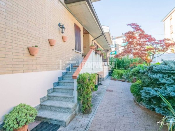 casa indipendente in vendita a Modena in zona San Lazzaro / Modena Est