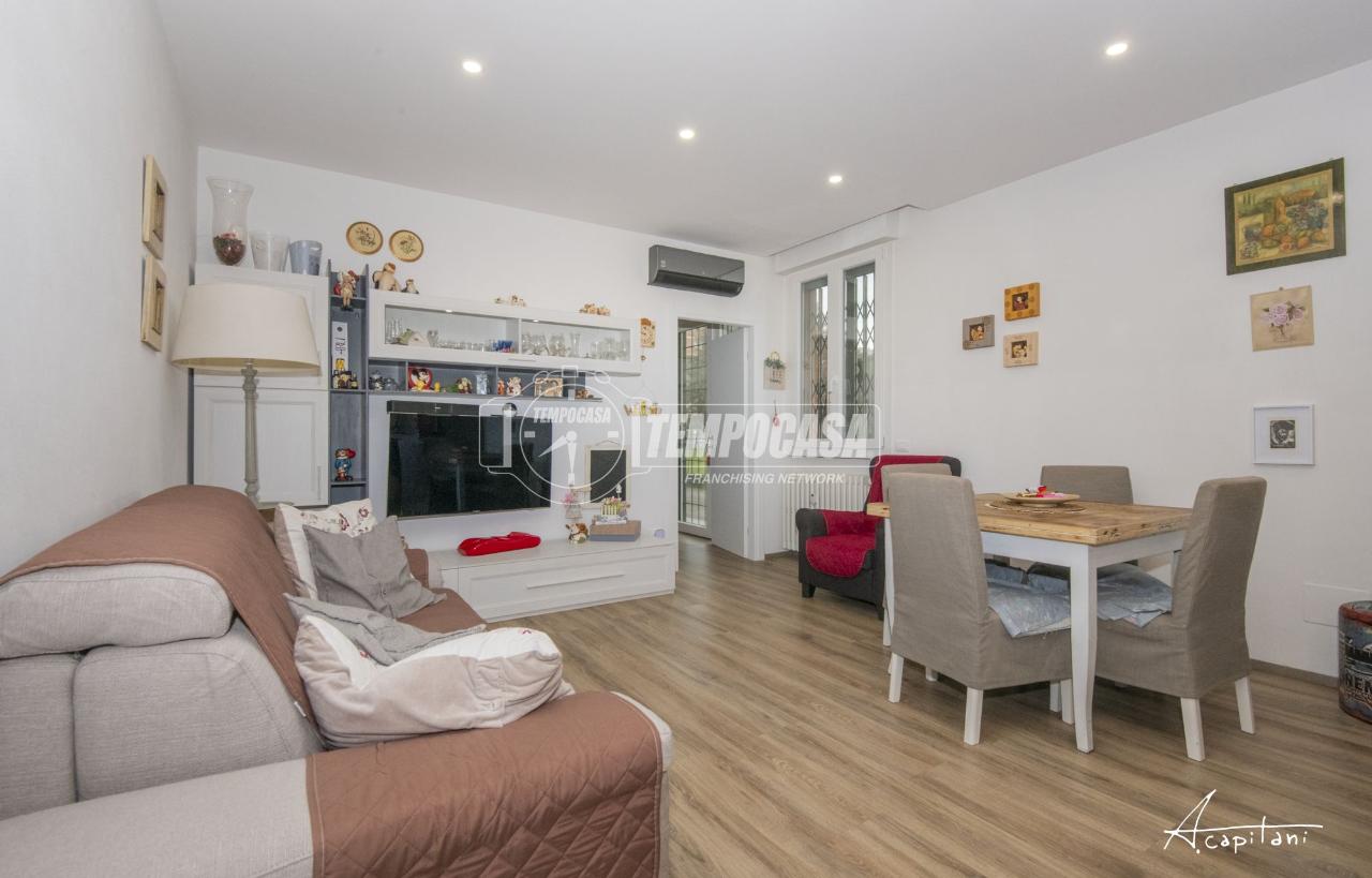 appartamento in vendita a Modena in zona San Lazzaro / Modena Est