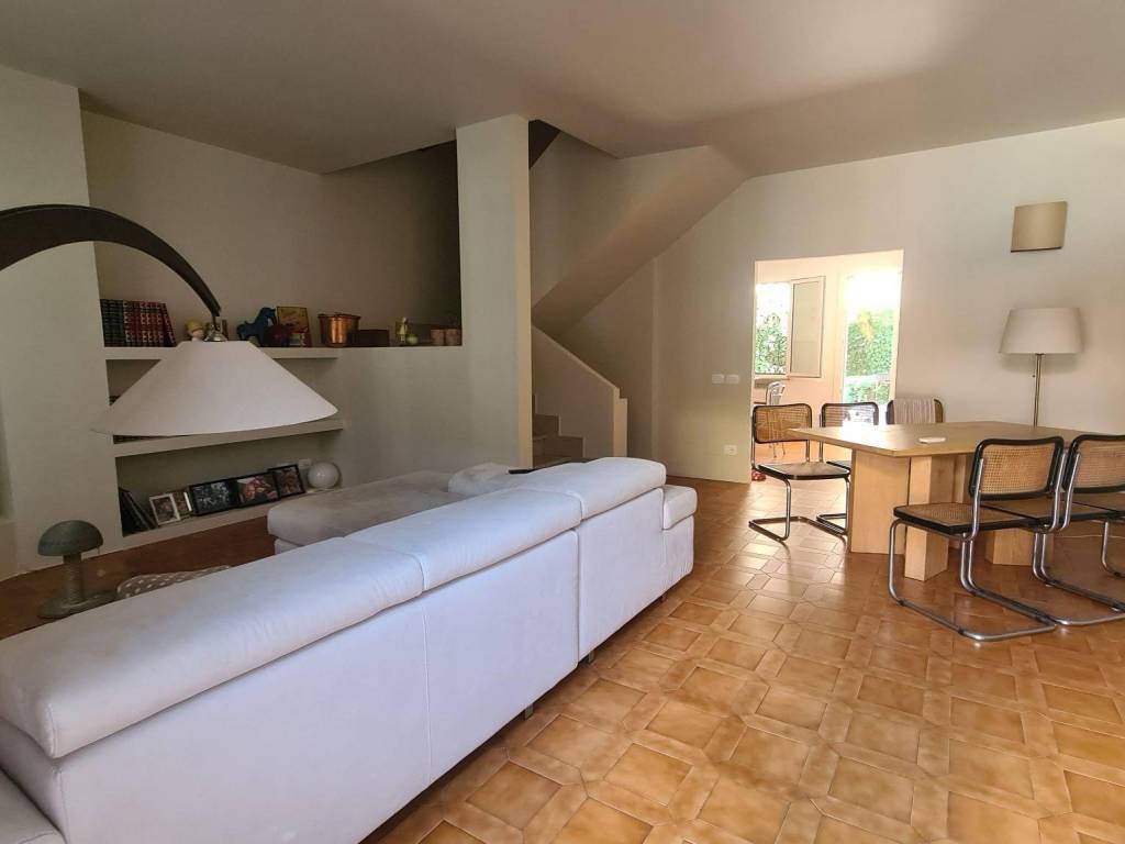 casa indipendente in vendita a Modena in zona Baggiovara