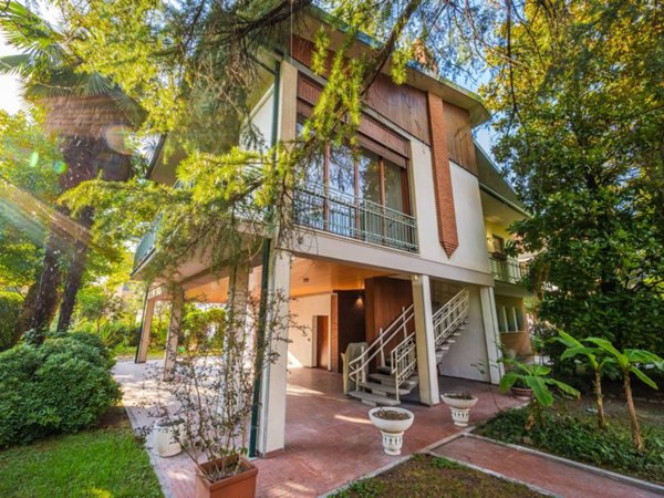 casa indipendente in vendita a Modena in zona Sant'Agnese