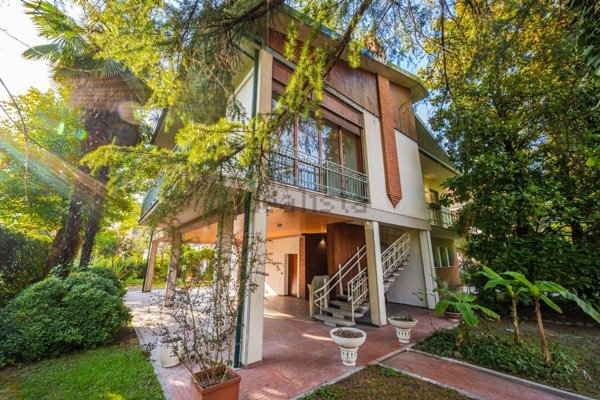 casa indipendente in vendita a Modena in zona Sant'Agnese