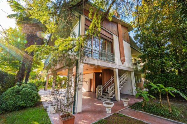 casa indipendente in vendita a Modena in zona Sant'Agnese