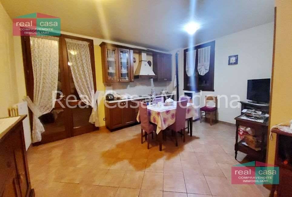 casa indipendente in vendita a Modena