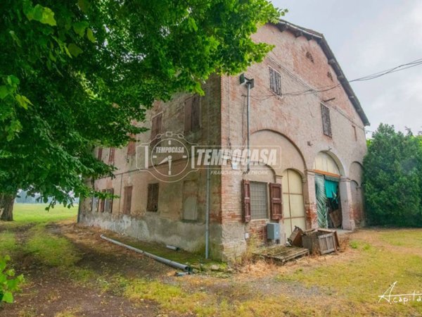 casa indipendente in vendita a Modena in zona Ganaceto