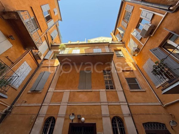 appartamento in vendita a Modena in zona Centro Storico