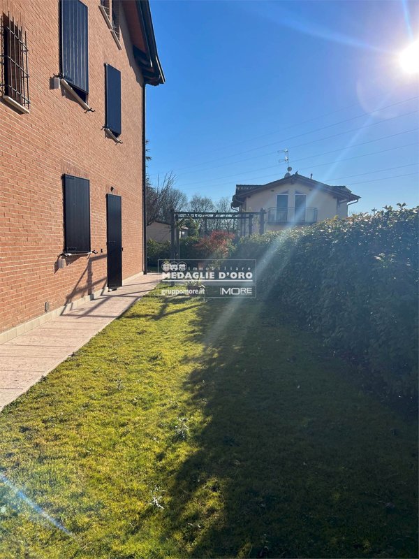casa indipendente in vendita a Modena in zona Madonnina / Quattro Ville