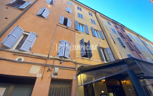 appartamento in vendita a Modena in zona Centro Storico