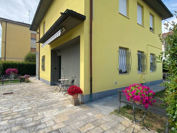 appartamento in vendita a Modena in zona Madonnina / Quattro Ville