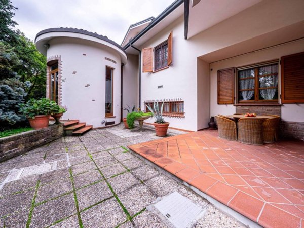 casa indipendente in vendita a Modena in zona Buon Pastore