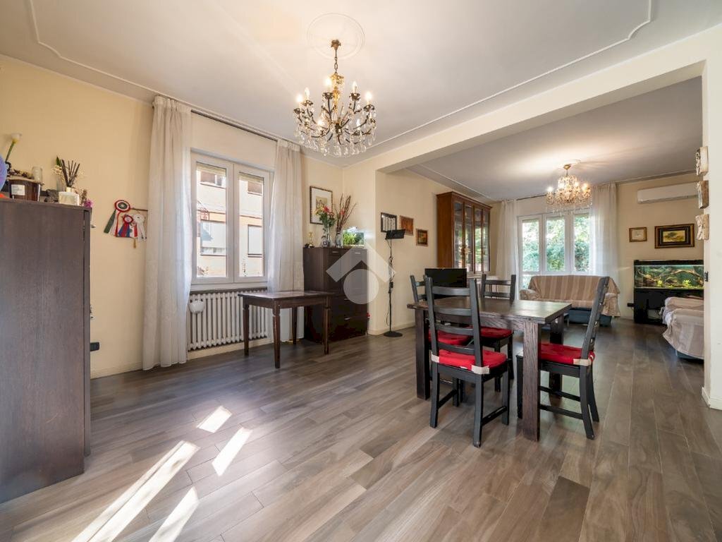 casa indipendente in vendita a Modena in zona Buon Pastore