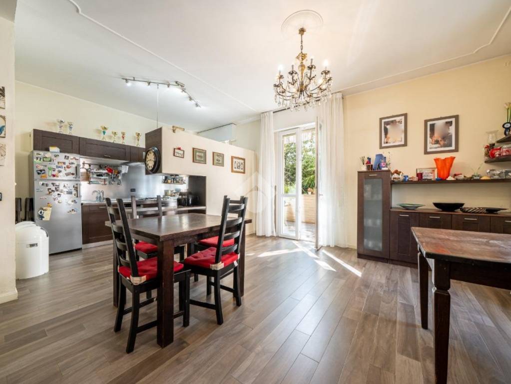 casa indipendente in vendita a Modena in zona Buon Pastore