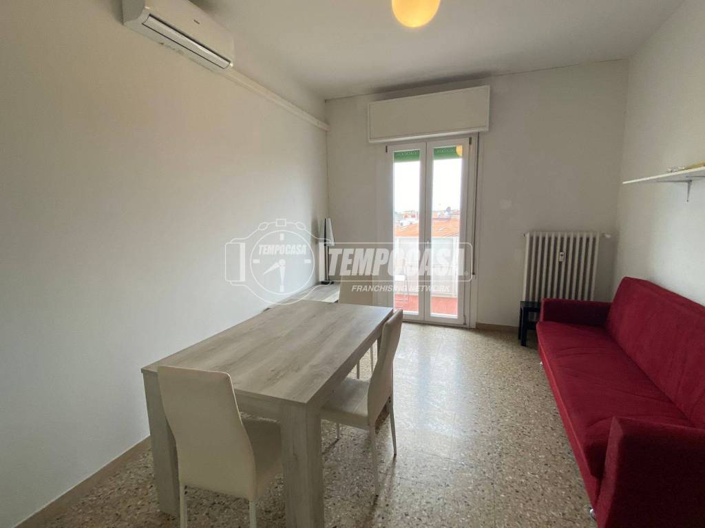 appartamento in vendita a Modena in zona Centro Storico