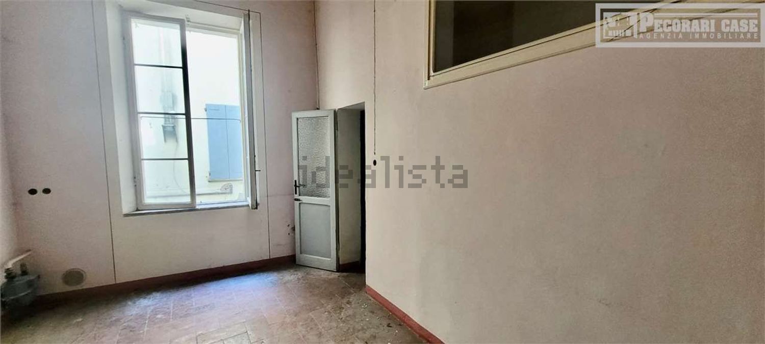 appartamento in vendita a Modena in zona Centro Storico