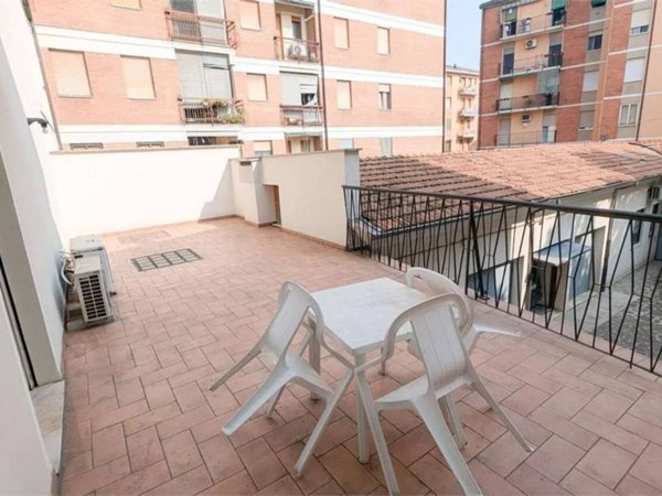 appartamento in vendita a Modena in zona San Lazzaro / Modena Est