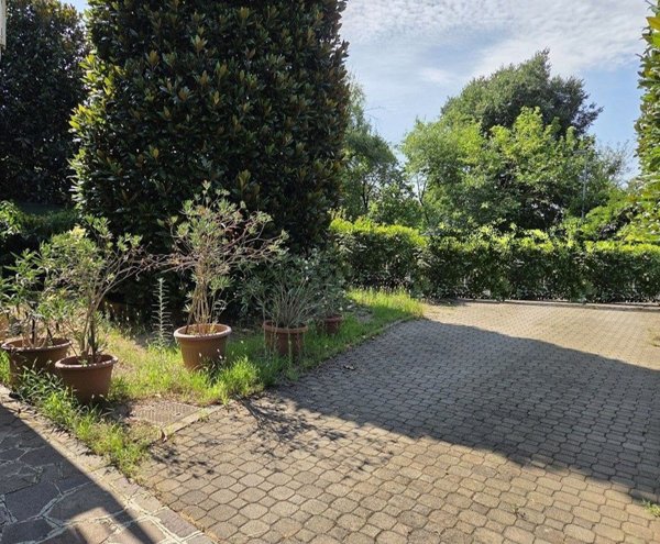 casa indipendente in vendita a Modena in zona Sant'Agnese