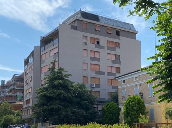 appartamento in vendita a Modena in zona Centro Storico
