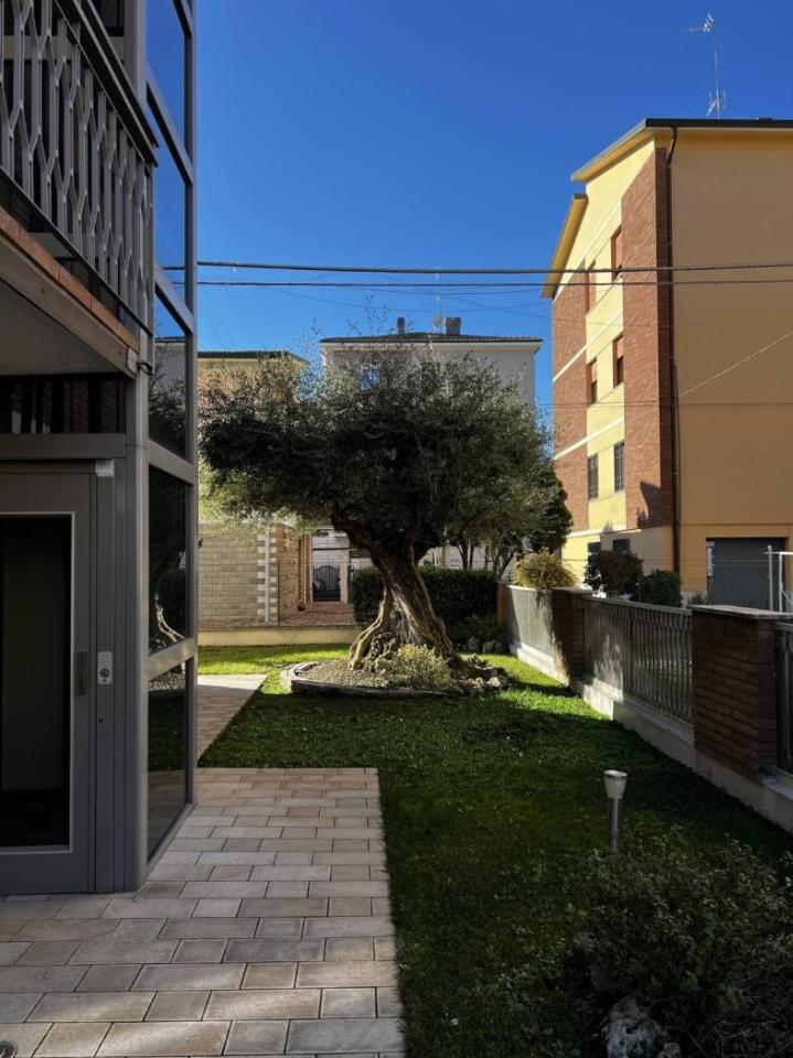 appartamento in vendita a Modena in zona Buon Pastore