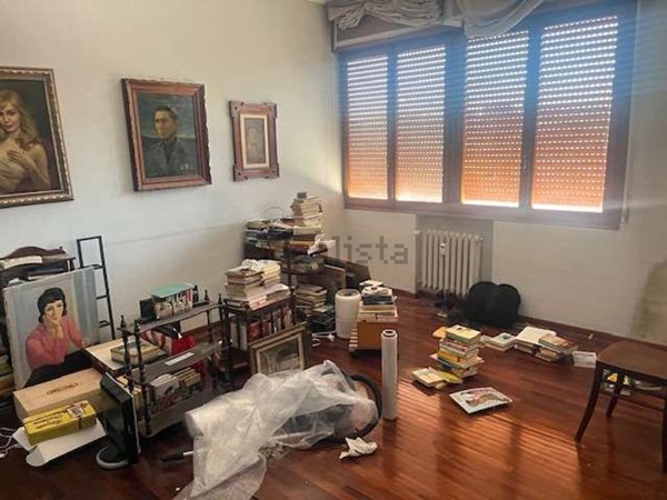 appartamento in vendita a Modena in zona Centro Storico